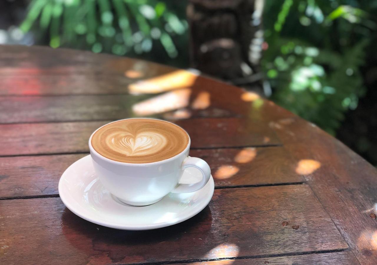 The Shady Rest Hotel พอร์ตมอร์สบี ภายนอก รูปภาพ
